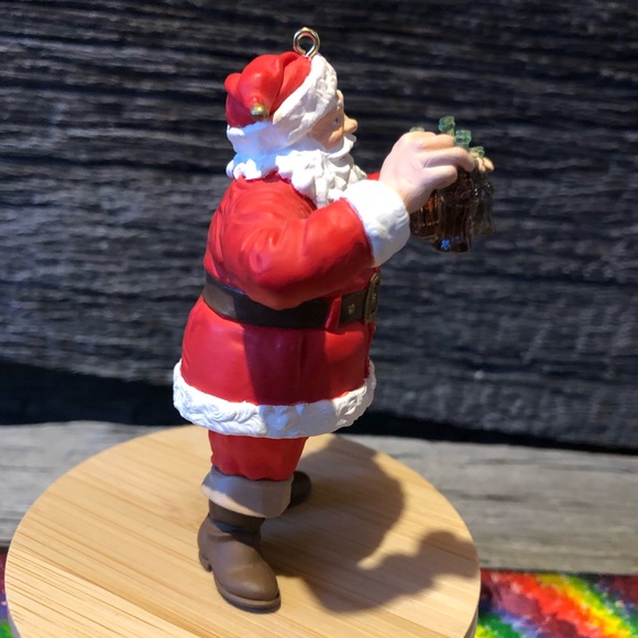 ❤️1993 Coca Cola Christmas ornament with Coke bottles 90s Vtg Hallmark Keepsake - Picture 4 of 13